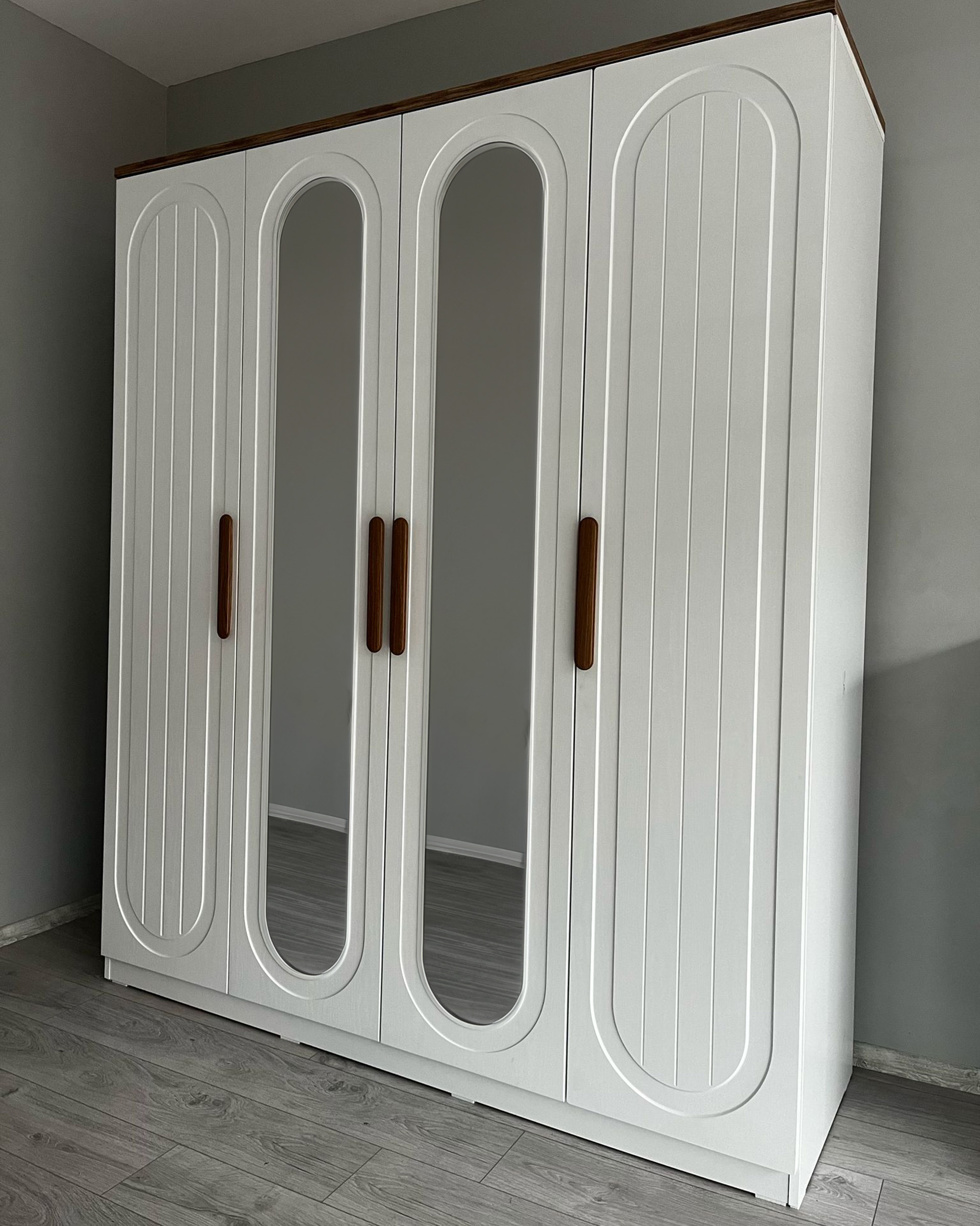 Bohem 4 Kapaklı Elbise Dolabı